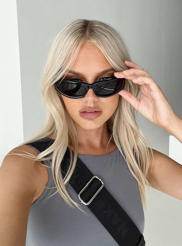 A Lot Sunglasses Black