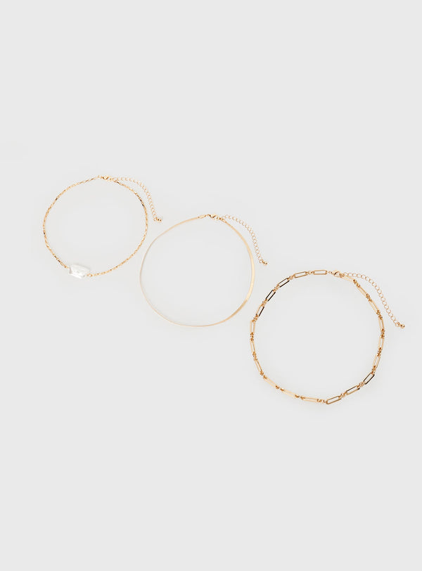 Get Me Necklace Gold