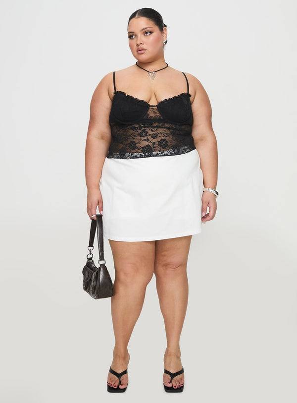 Gigi Skort White Curve