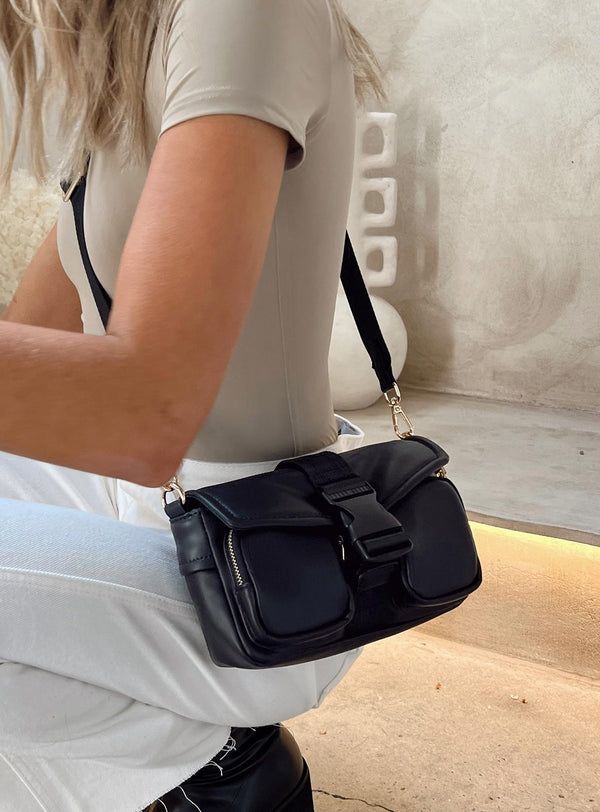 Carrie Jane Crossbody Bag Black